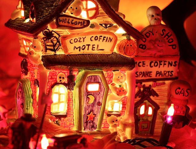 Cosy Coffin Motel